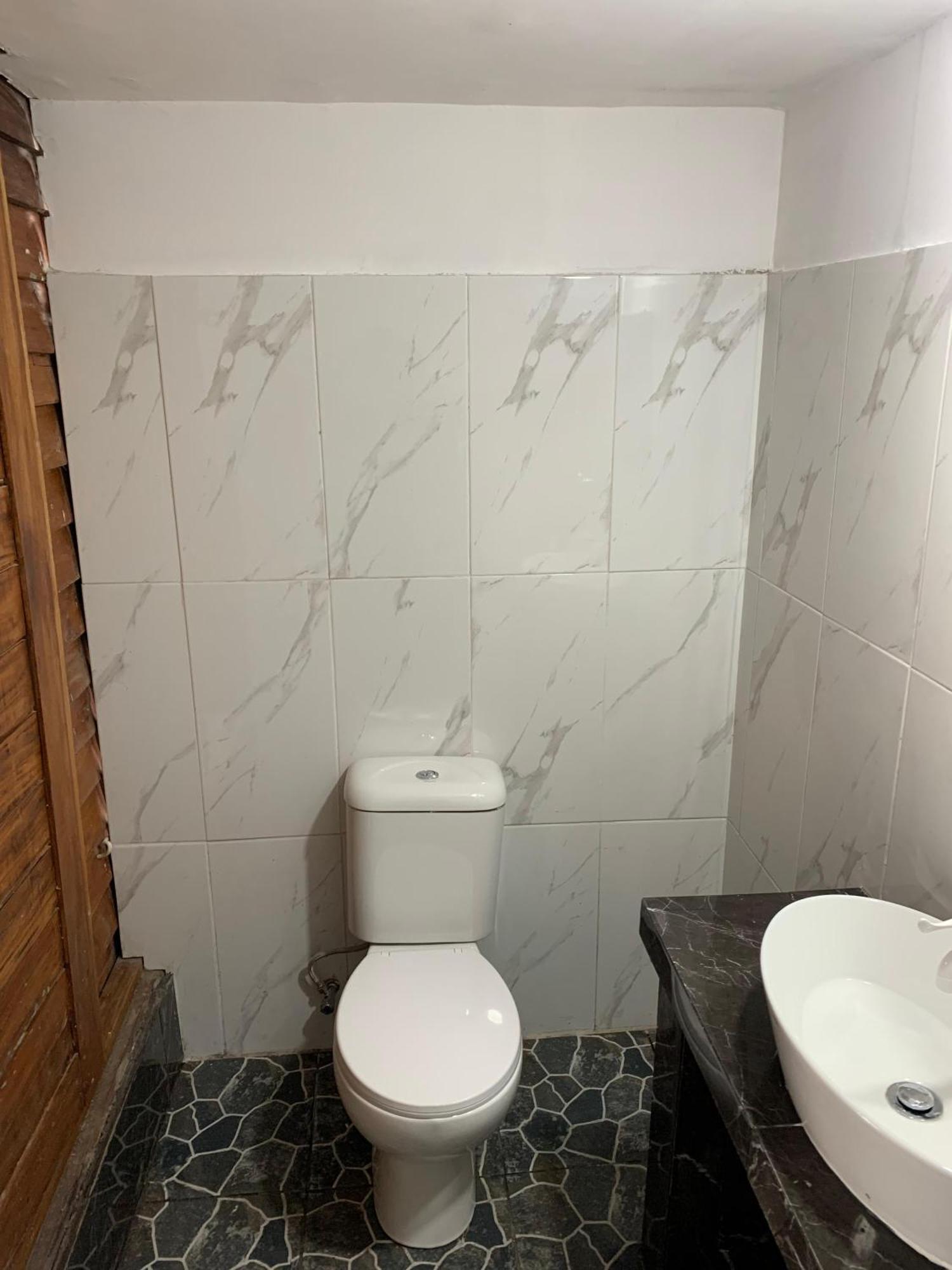 גילי טרוונגן Gili Davidoff Upstairs Budget And Deluxe מראה חיצוני תמונה