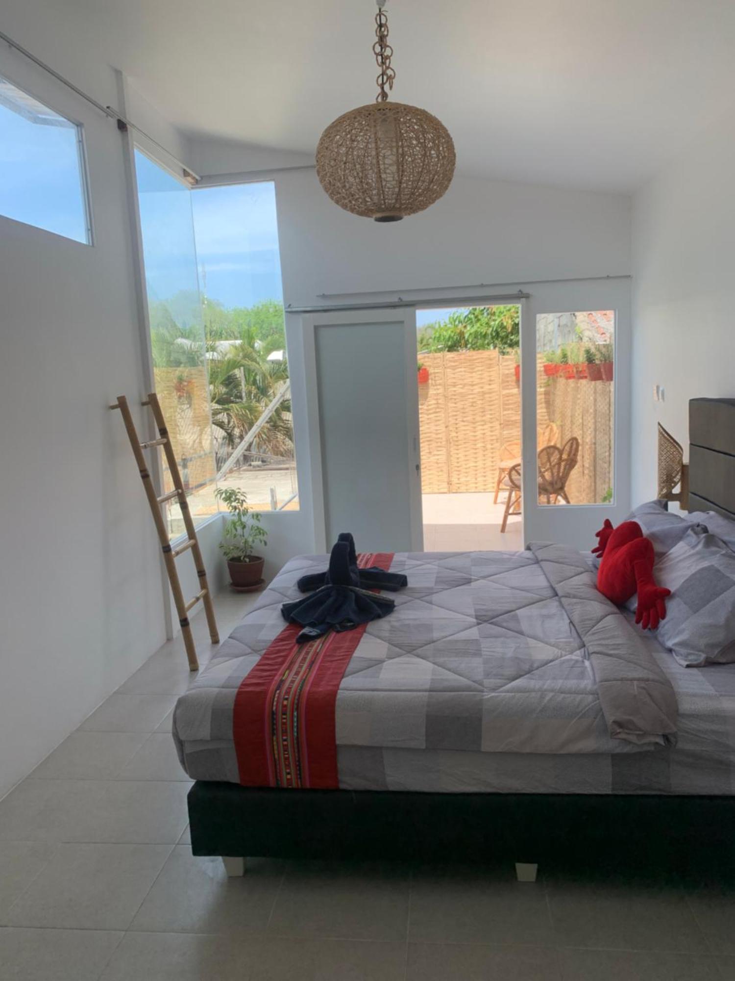 גילי טרוונגן Gili Davidoff Upstairs Budget And Deluxe מראה חיצוני תמונה